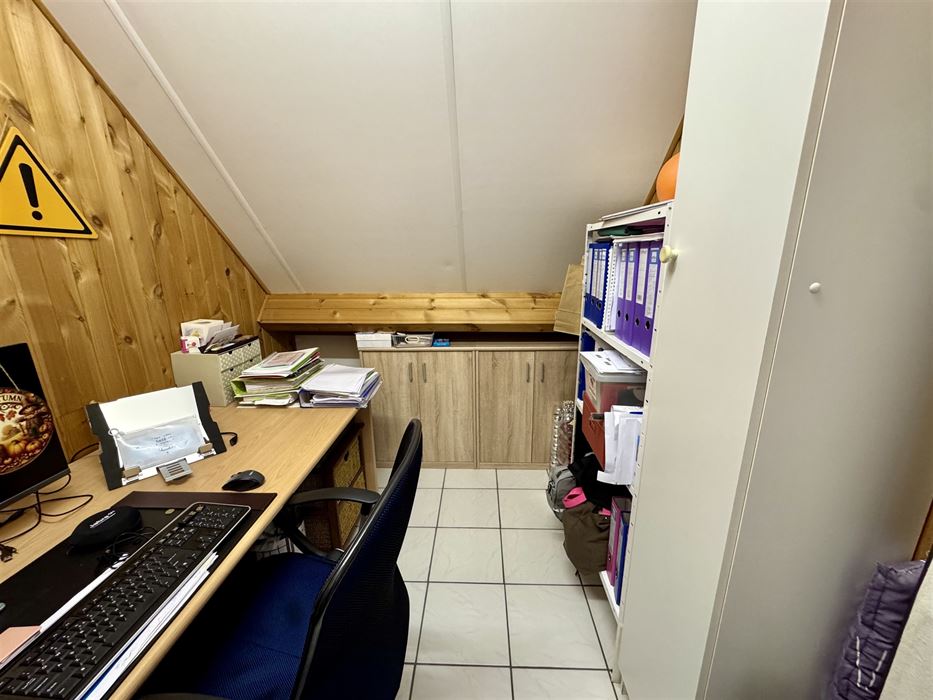 Vrijstaande woning die gebruikt kan worden als twee-woonst