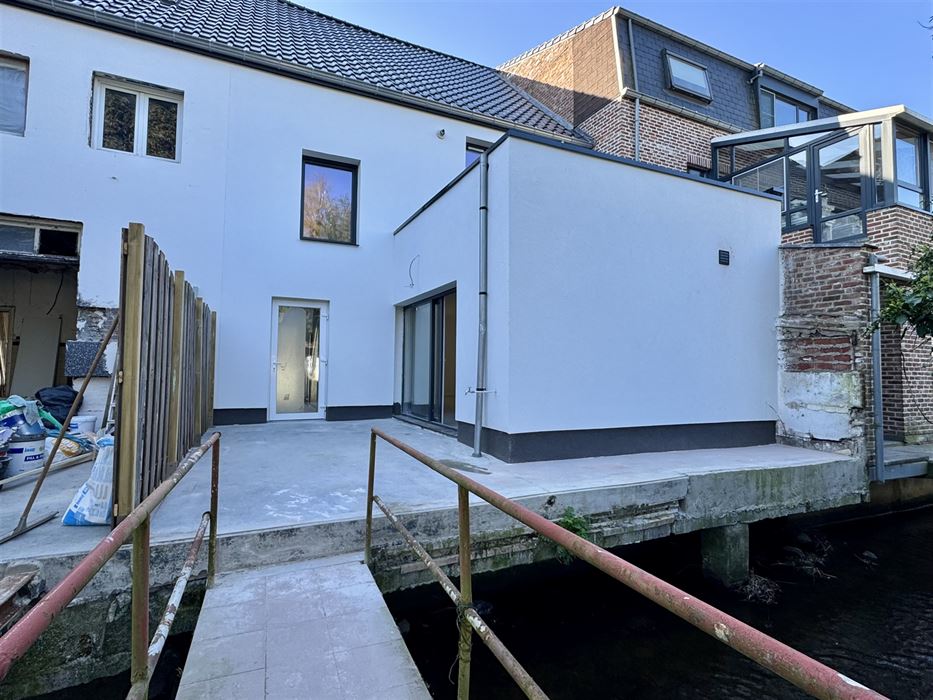 Gerenoveerde woning in het centrum van Maaseik!