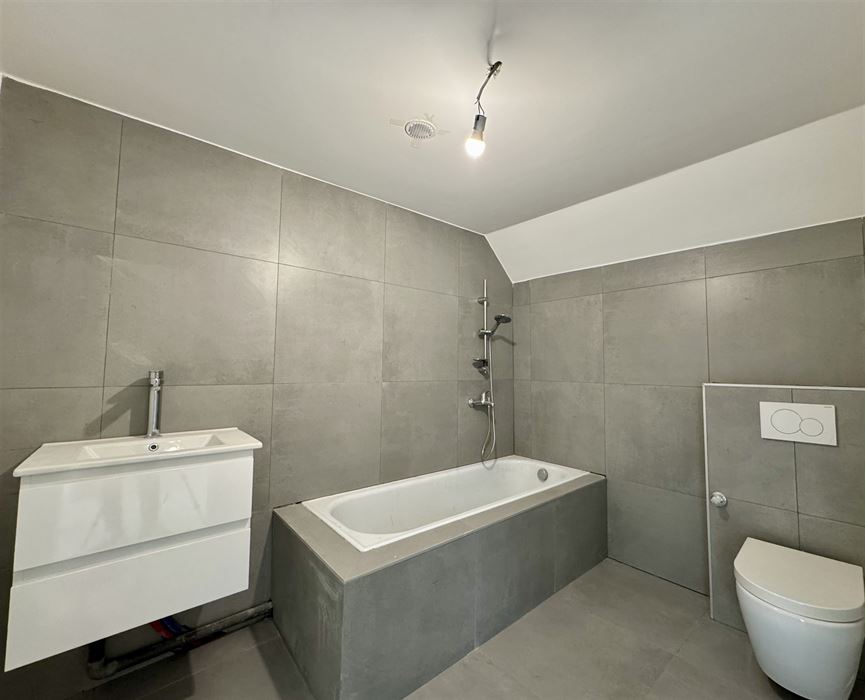 Gerenoveerde woning in het centrum van Maaseik!