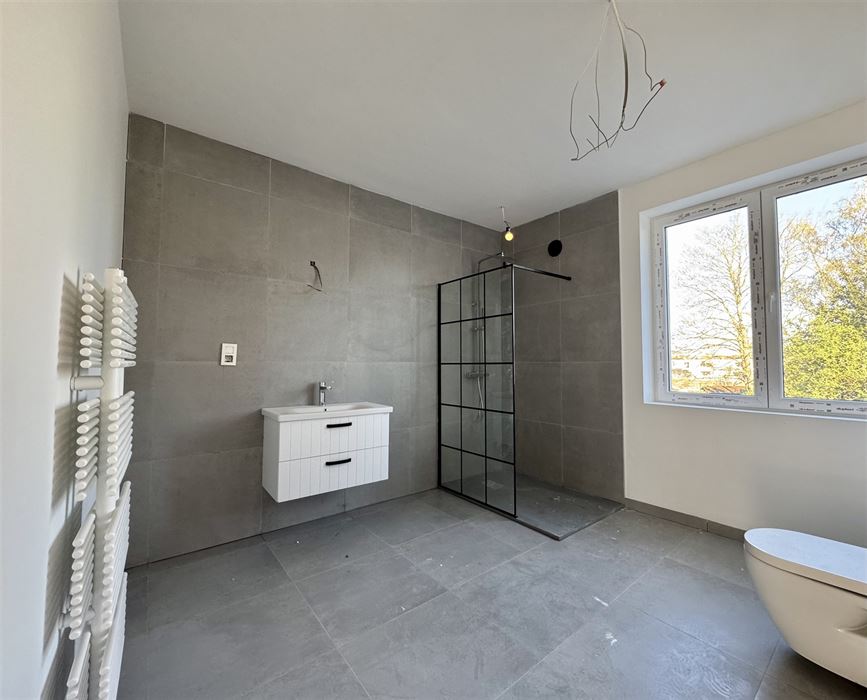 Gerenoveerde woning in het centrum van Maaseik!