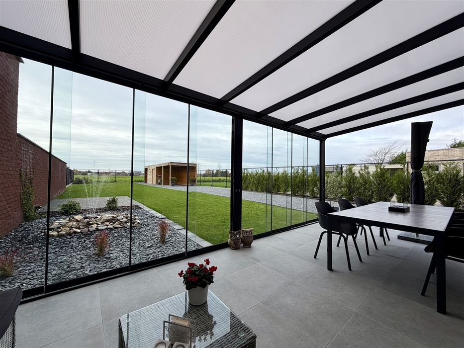 Hoogwaardig afgewerkte nieuwbouwwoning!