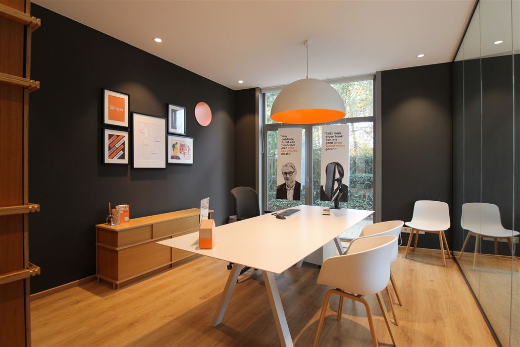 Investeringspand van ca. 70 m² met topzichtlocatie aan Hermanslaan (hoek Rijksweg), v