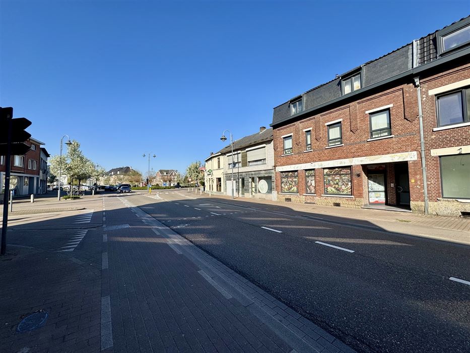 Gerenoveerde woning in het centrum van Maaseik!