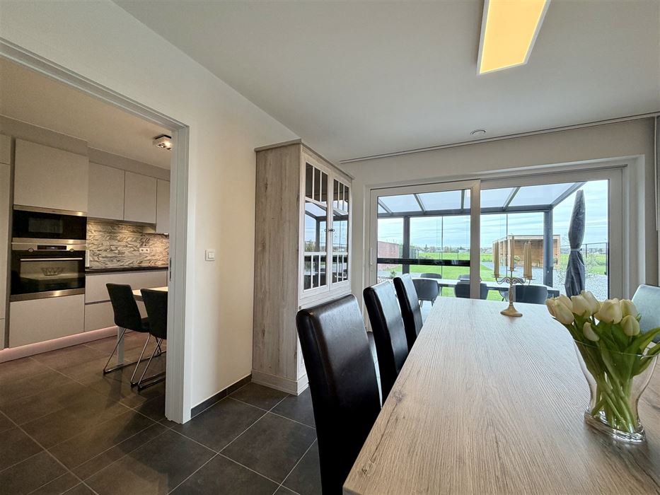 Hoogwaardig afgewerkte nieuwbouwwoning!