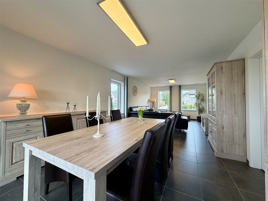 Hoogwaardig afgewerkte nieuwbouwwoning!