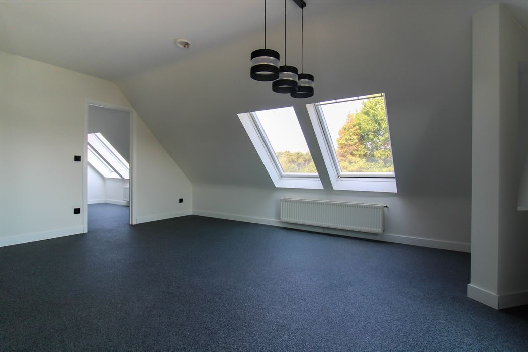 Appartement met 1 slaapkamer, terras en privatieve autostaanplaats in Maasmechelen!