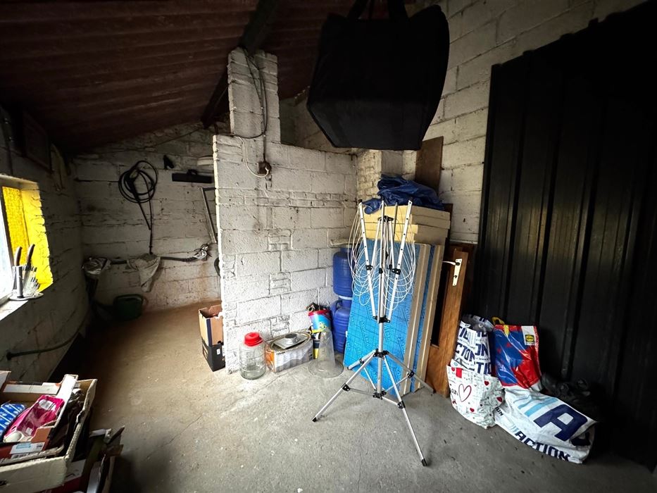 Halfopen bebouwing te koop