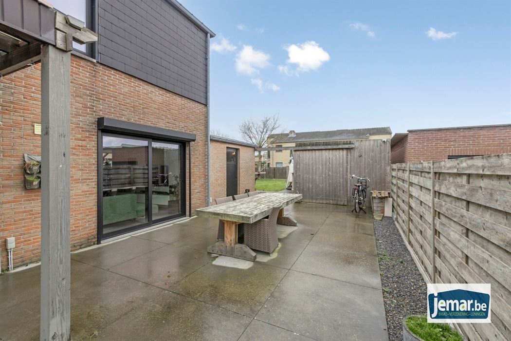 Ruime gezinswoning met 5 slaapkamers en omheinde tuin op toplocatie in Maasmechelen!