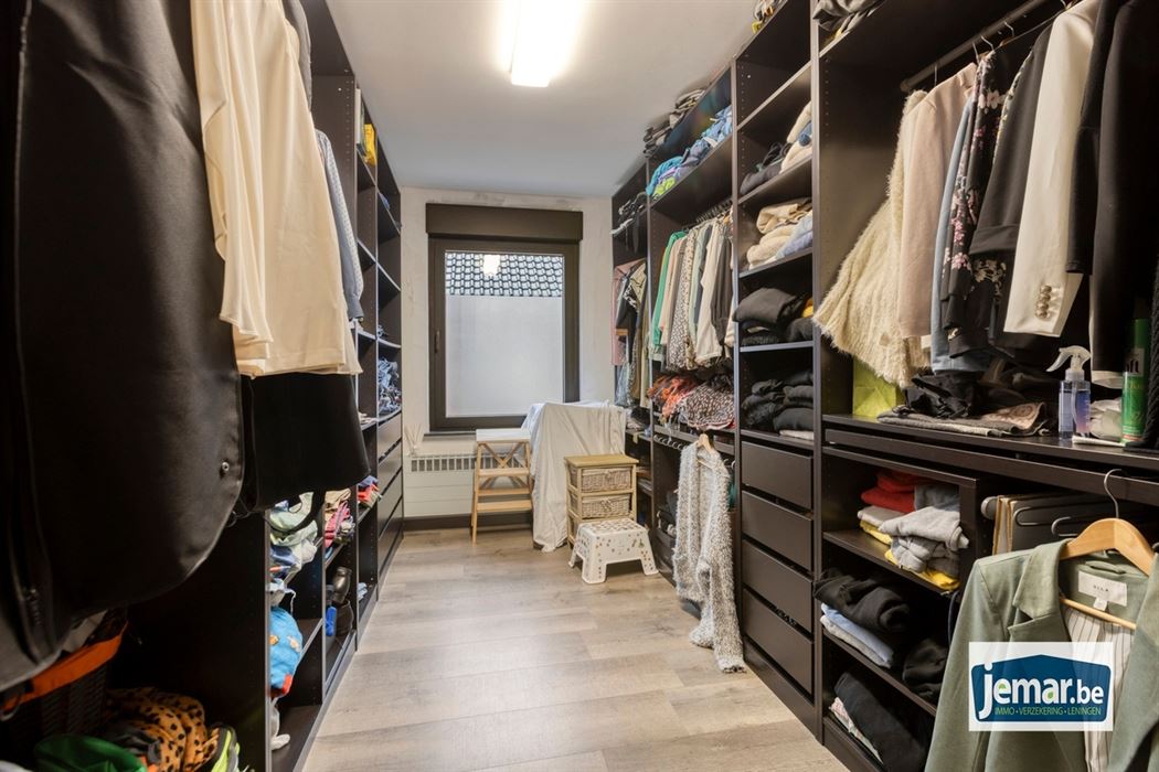 Ruime gezinswoning met 5 slaapkamers en omheinde tuin op toplocatie in Maasmechelen!