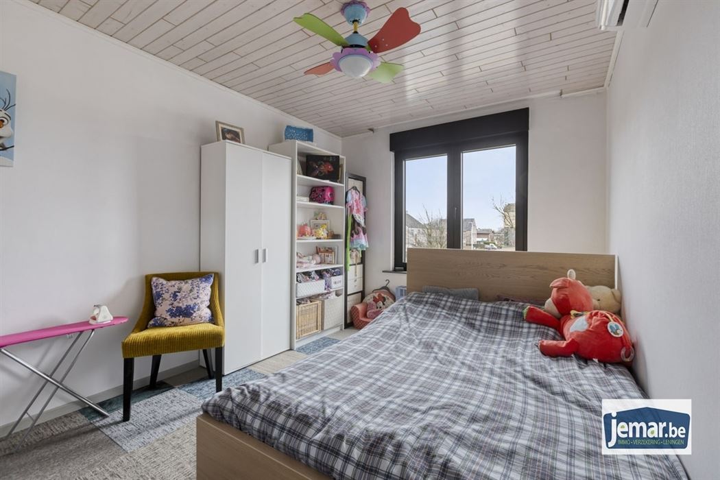 Ruime gezinswoning met 5 slaapkamers en omheinde tuin op toplocatie in Maasmechelen!