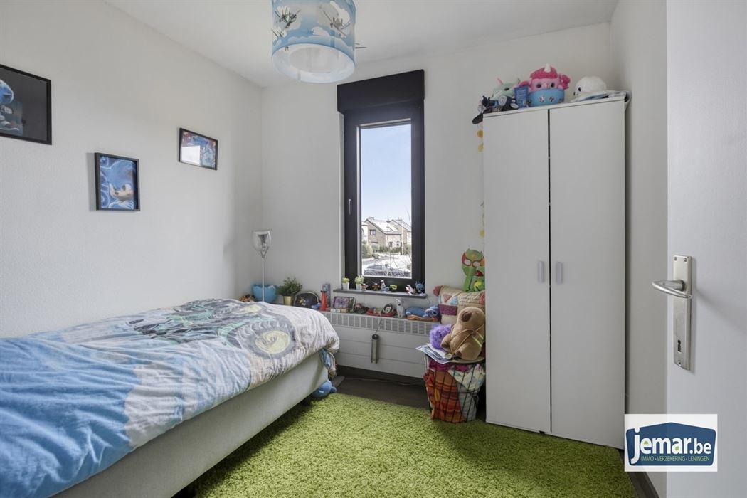 Ruime gezinswoning met 5 slaapkamers en omheinde tuin op toplocatie in Maasmechelen!