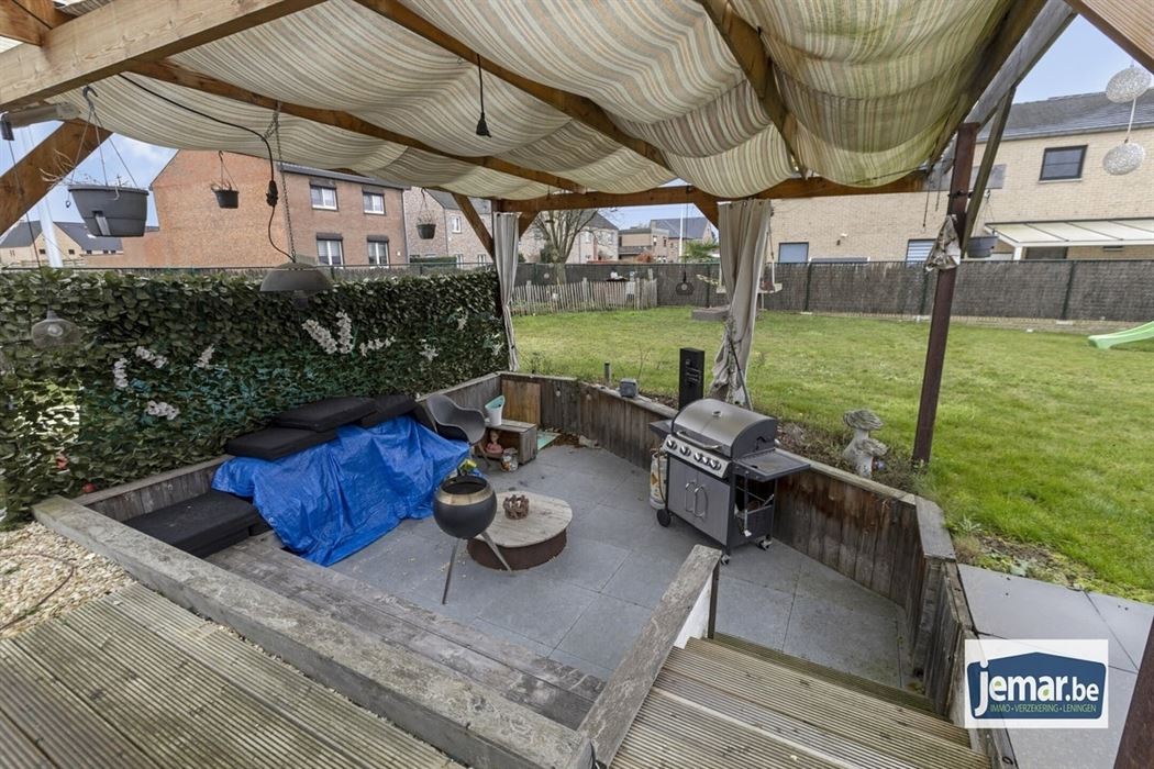 Ruime gezinswoning met 5 slaapkamers en omheinde tuin op toplocatie in Maasmechelen!