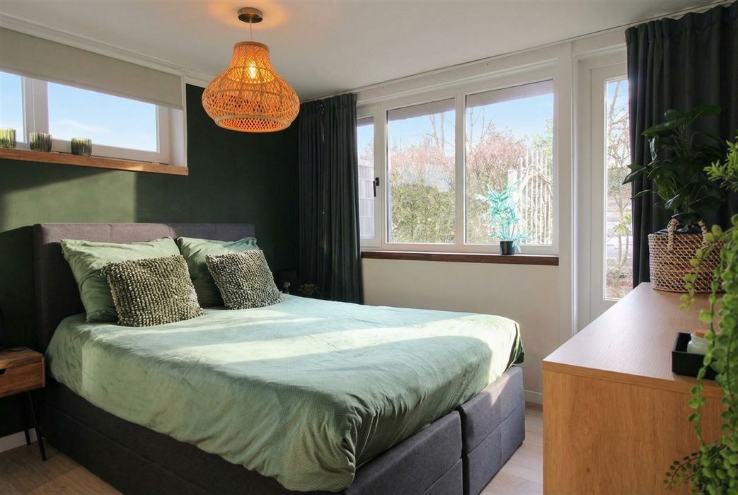 Instapklare gelijkvloerse vakantiewoning met twee slaapkamers, moderne keuken en een volledig afgesloten perceel op vakantiedomein Sonnevijver!
