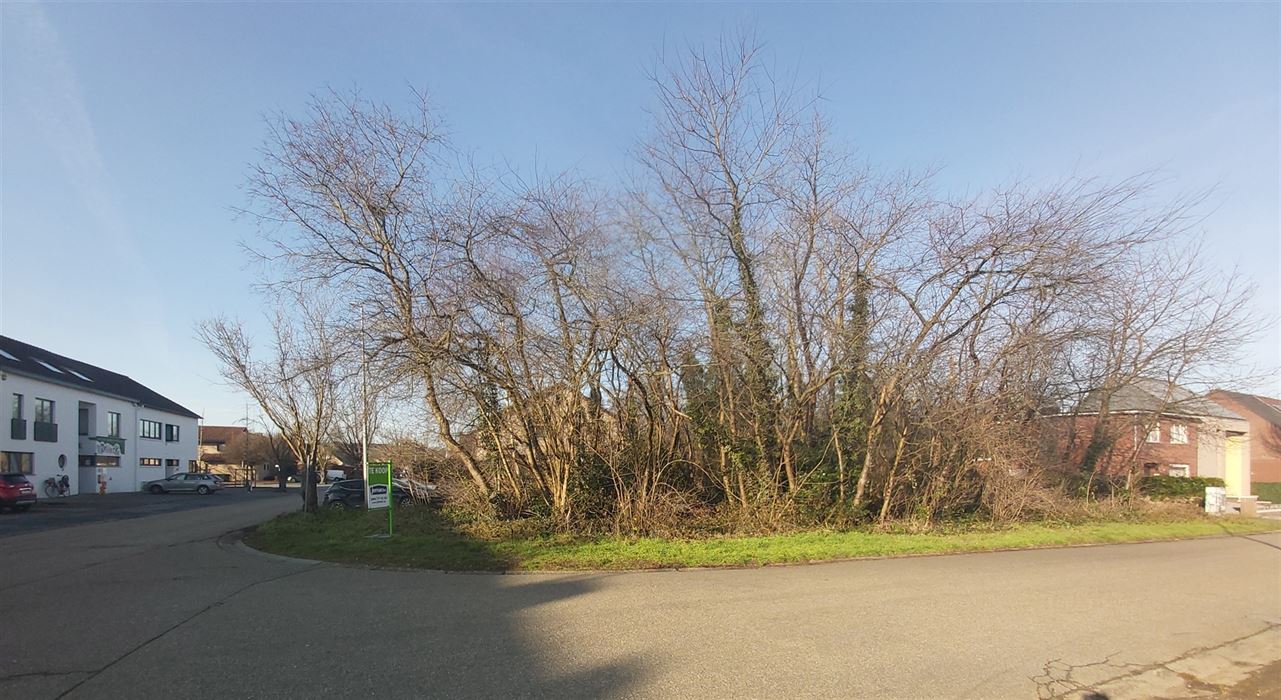 Projectgrond gelegen op de hoek Boudewijnlaan-Zegestraat te Maasmechelen!