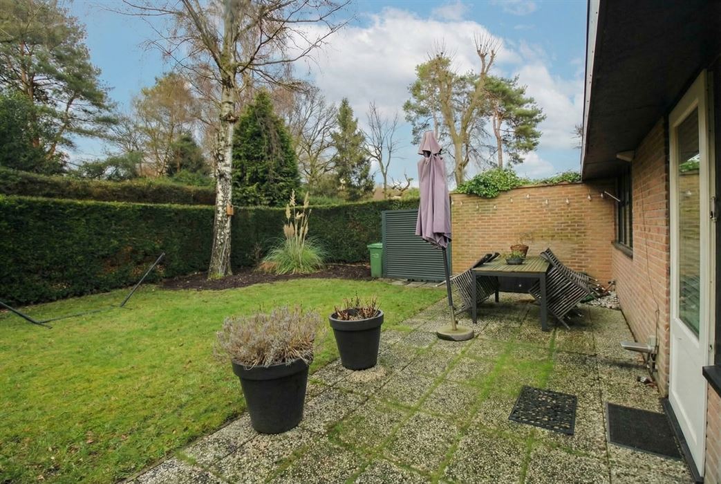 Instapklare gelijkvloerse vakantiewoning met twee slaapkamers, moderne keuken en een volledig afgesloten perceel op vakantiedomein Sonnevijver!