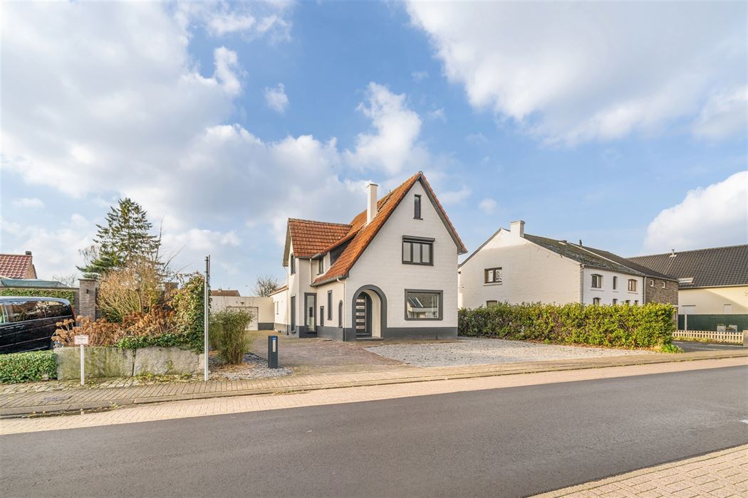 Gerenoveerde woning op 11a73ca nabij Domein Pietersheim en Lanaken centrum