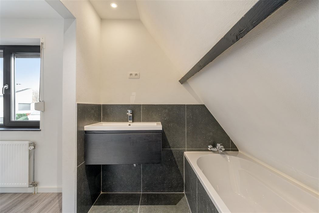 Gerenoveerde woning op 11a73ca nabij Domein Pietersheim en Lanaken centrum