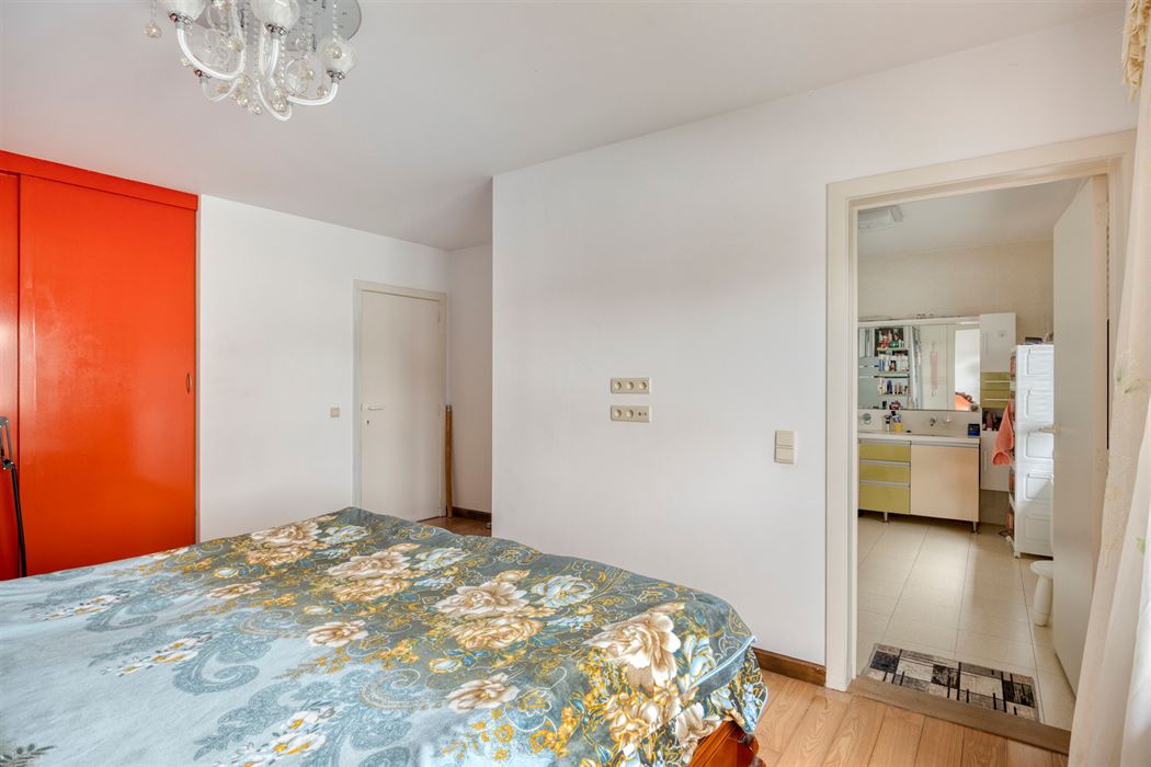 Energiezuinige en ruime villa (322m²) met 6 slaapkamers en 3 badkamers te Veldwezelt (Lanaken)