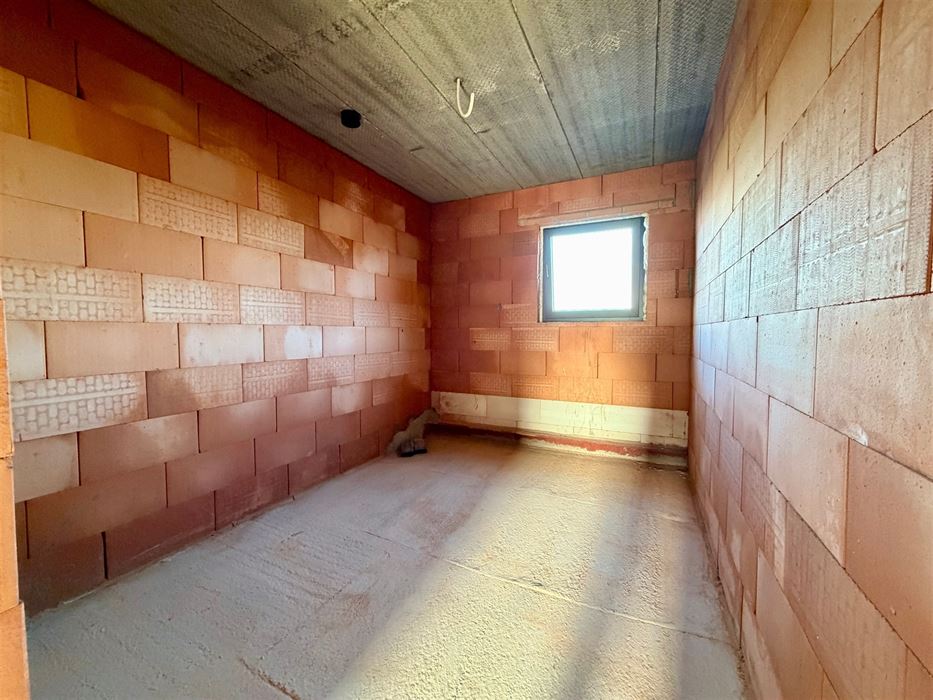 Casco nieuwbouwwoning, volledig naar eigen smaak en budget af te werken!