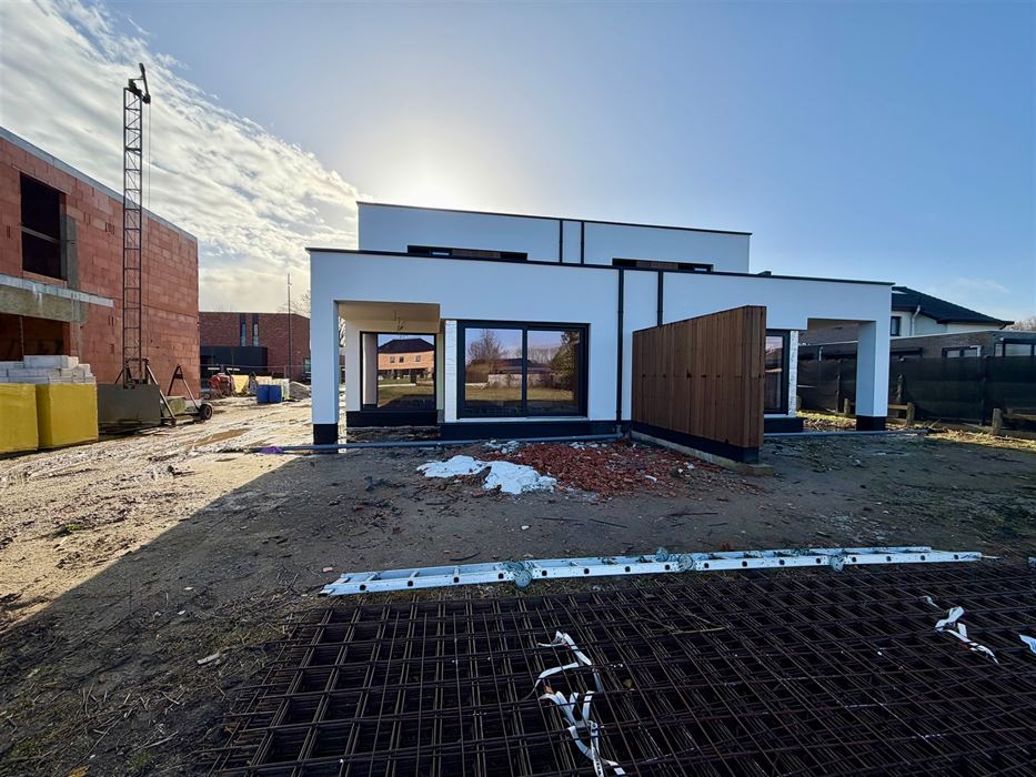 Casco nieuwbouwwoning, volledig naar eigen smaak en budget af te werken!