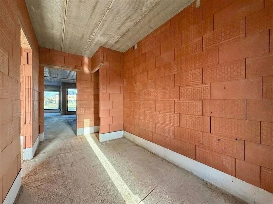 Casco nieuwbouwwoning, volledig naar eigen smaak en budget af te werken!