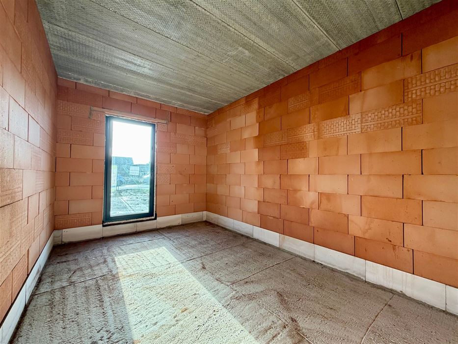 Casco nieuwbouwwoning, volledig naar eigen smaak en budget af te werken!