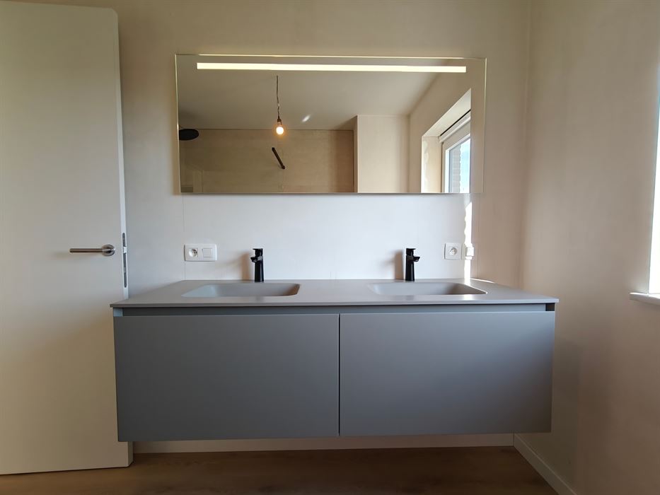 Nieuwbouwwoning met 3 slaapkamers en tuin