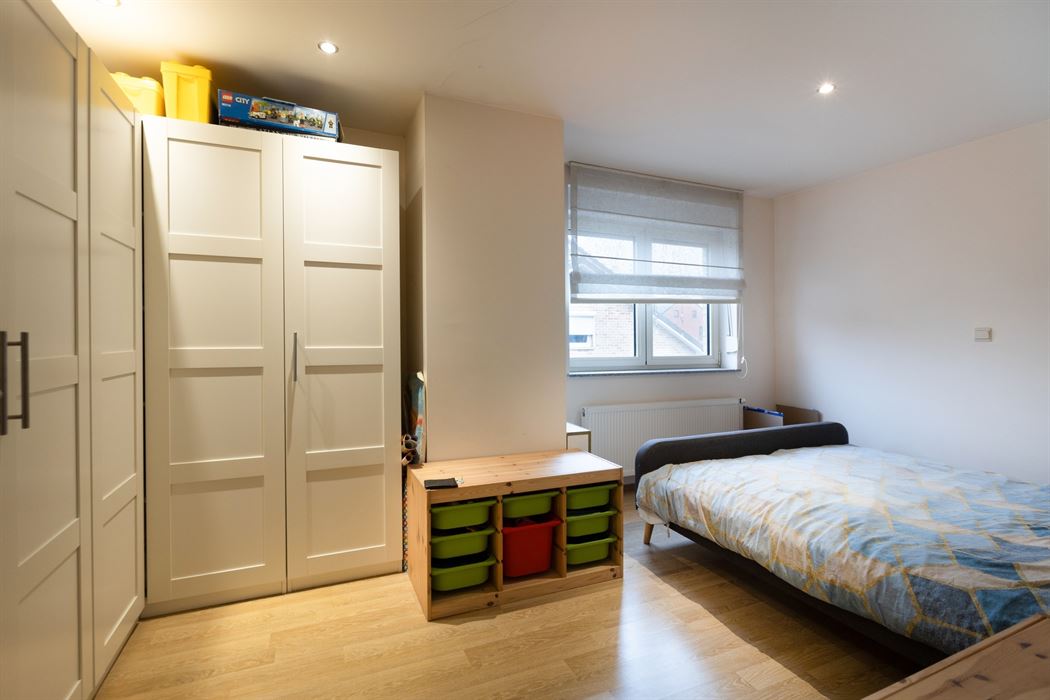 Ruime woning met maar liefst 4 slaapkamers én praktijkruimte in Maasmechelen!