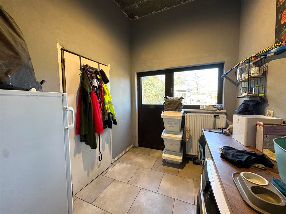 Instapklare halfopen woning met 3 (mogelijk 5) slaapkamers in Maasmechelen