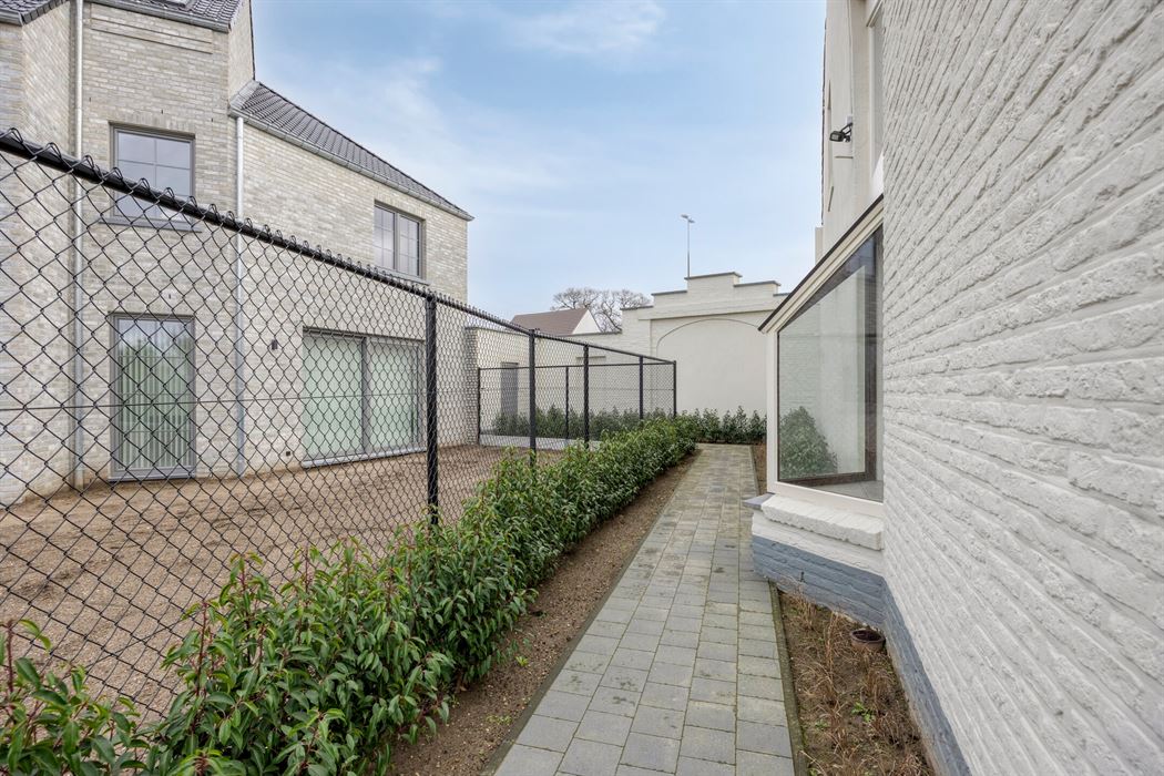 Gezinswoning met praktijkruimte!