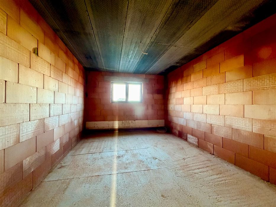Casco nieuwbouwwoning, volledig naar eigen smaak en budget af te werken!