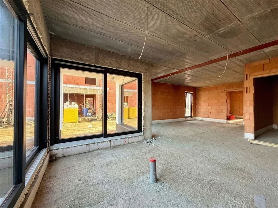 Casco nieuwbouwwoning, volledig naar eigen smaak en budget af te werken!