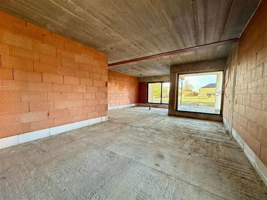 Casco nieuwbouwwoning, volledig naar eigen smaak en budget af te werken!