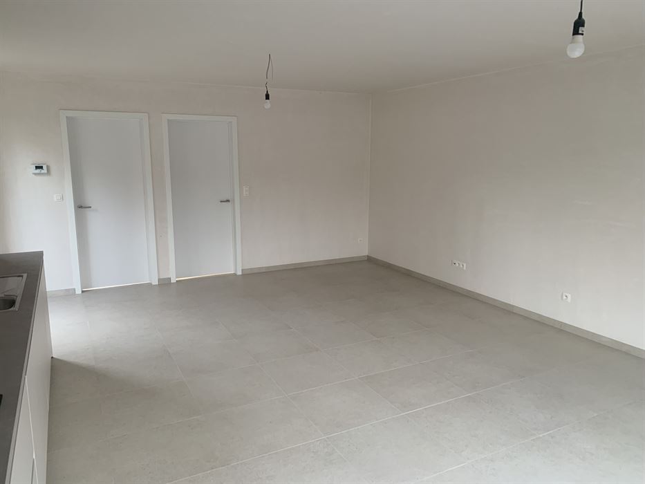 Nieuwbouwwoning met 3 slaapkamers en tuin
