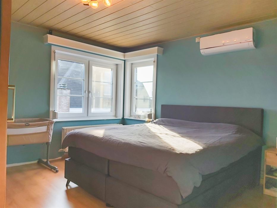 Gezinswoning met 3 slaapkamers op royaal perceel van 14a18ca in het landelijke Uikhoven!