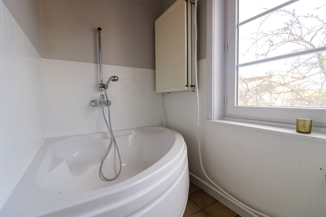 Gezinswoning met 3 slaapkamers op royaal perceel van 14a18ca in het landelijke Uikhoven!