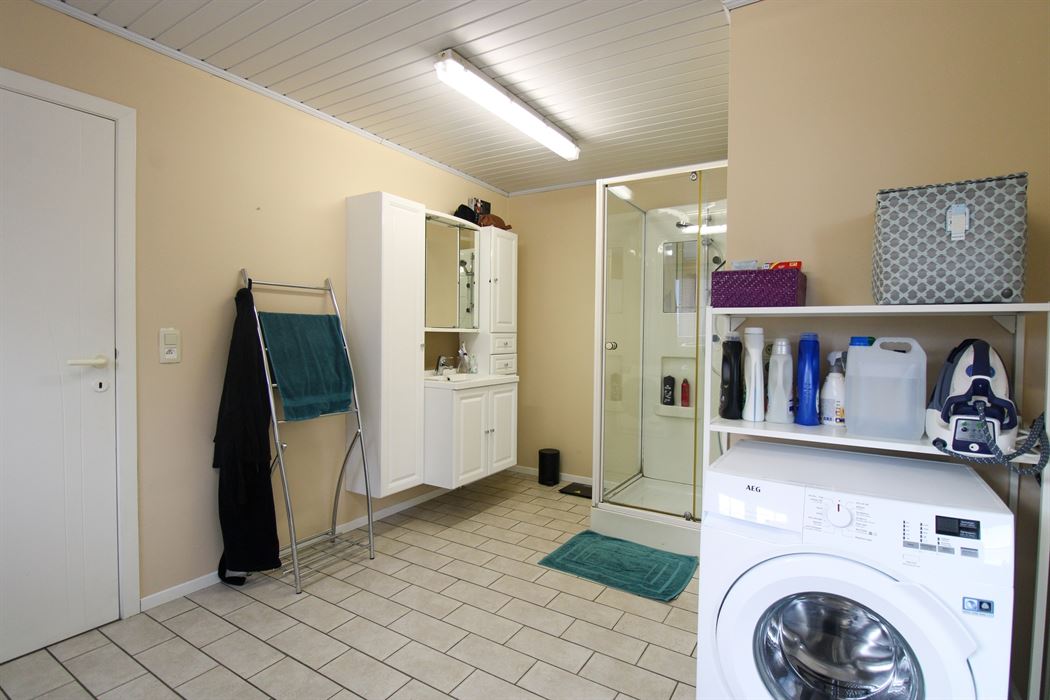Gezinswoning met 3 slaapkamers op royaal perceel van 14a18ca in het landelijke Uikhoven!