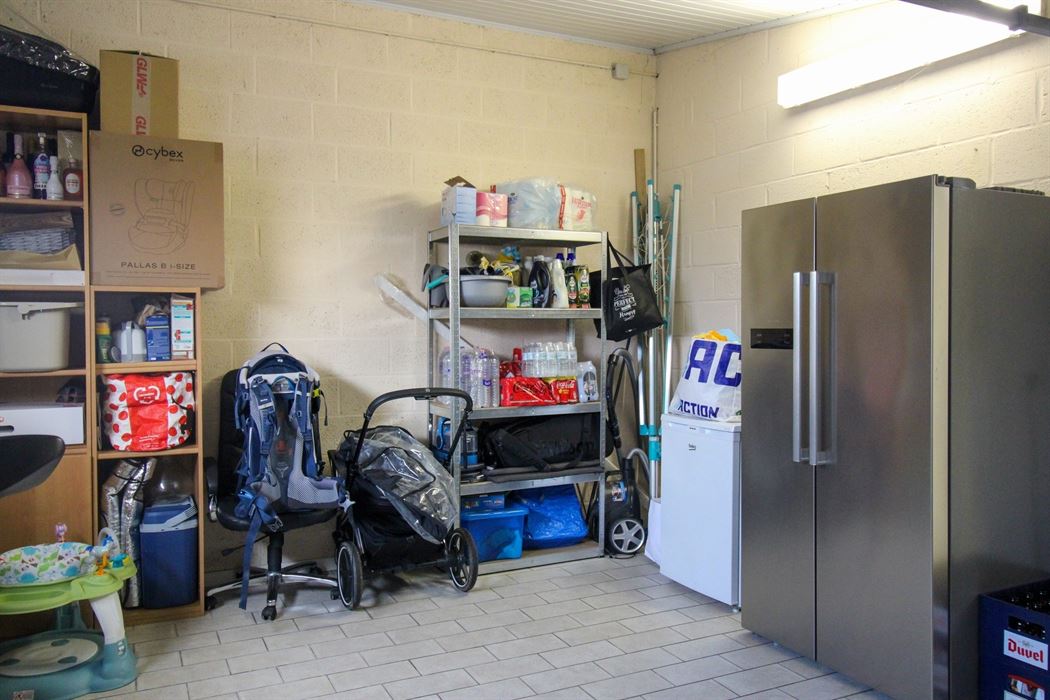 Gezinswoning met 3 slaapkamers op royaal perceel van 14a18ca in het landelijke Uikhoven!