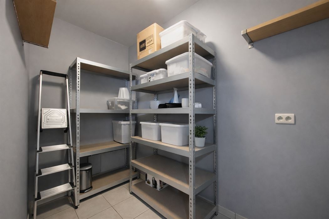 Instapklaar duplex appartement met terras en ondergrondse garage op steenworp van Hasselt centrum