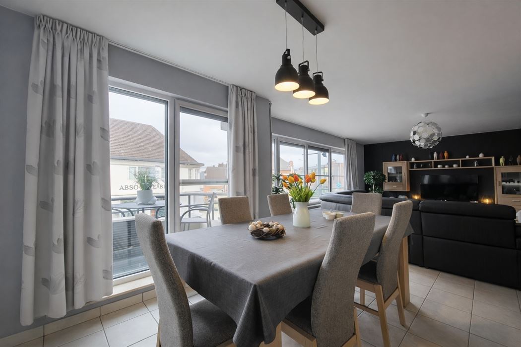 Instapklaar duplex appartement met terras en ondergrondse garage op steenworp van Hasselt centrum
