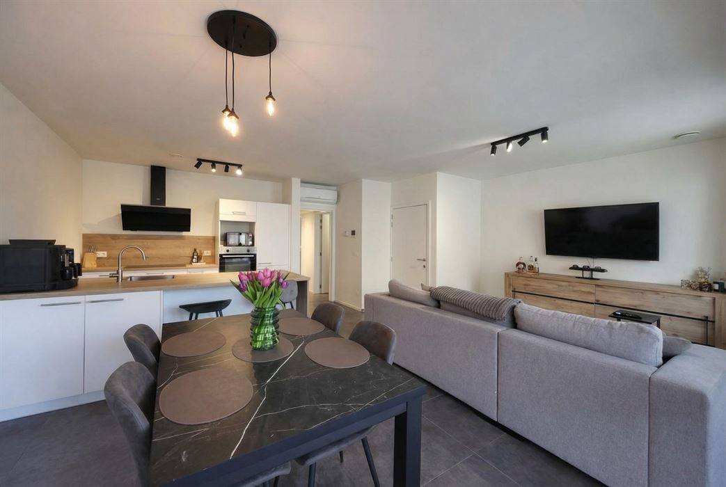 Prachtig luxueus appartement met terras, ondergrondse garage en hoogwaardige technieken op topligging nabij het centrum van Genk