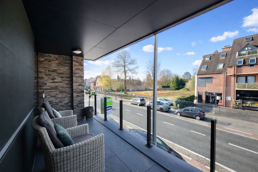 Prachtig luxueus appartement met terras, ondergrondse garage en hoogwaardige technieken op topligging nabij het centrum van Genk