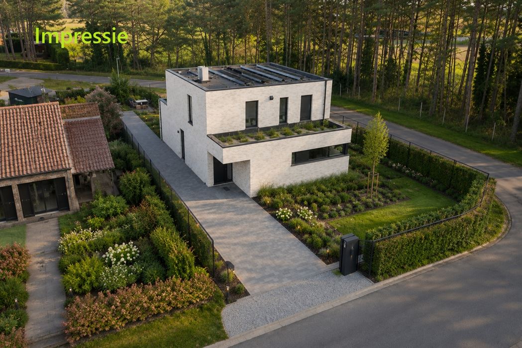 Stijlvolle en instapklare vrijstaande woning op een doodlopende straat