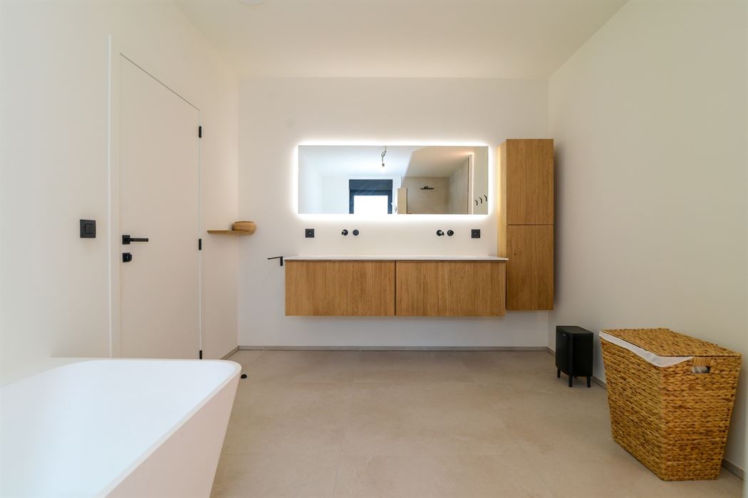 Stijlvolle en instapklare vrijstaande woning op een doodlopende straat