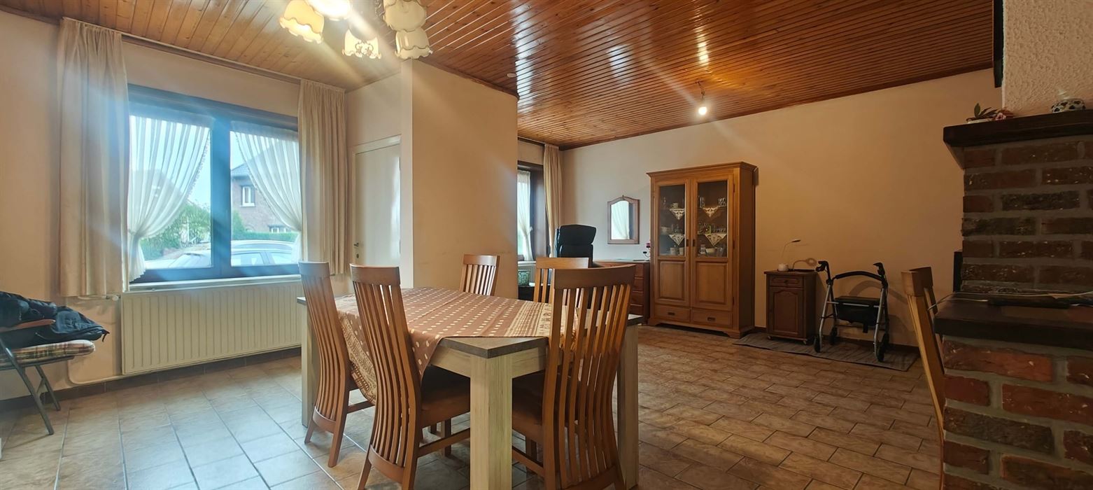 Te renoveren woning met 3 slaapkamers