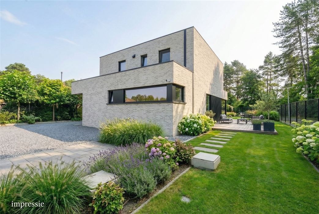 Stijlvolle en instapklare vrijstaande woning op een doodlopende straat