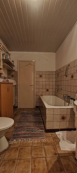 Te renoveren woning met 3 slaapkamers