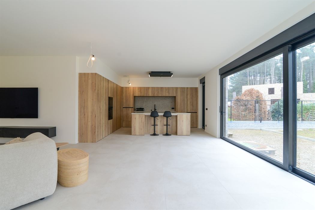 Stijlvolle en instapklare vrijstaande woning op een doodlopende straat