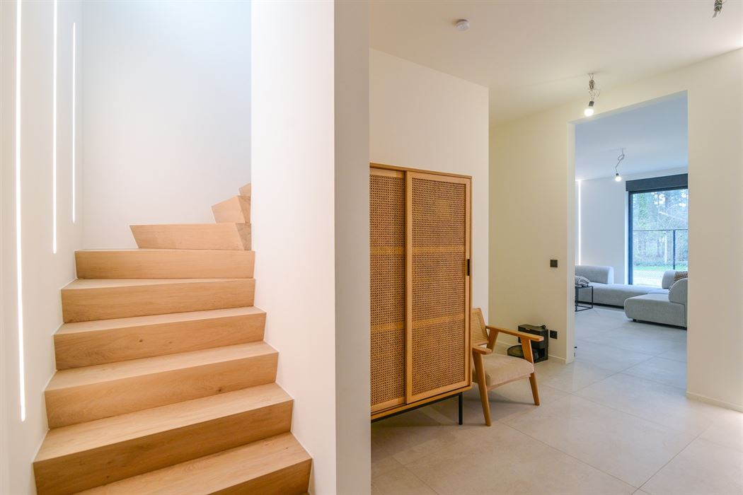 Stijlvolle en instapklare vrijstaande woning op een doodlopende straat