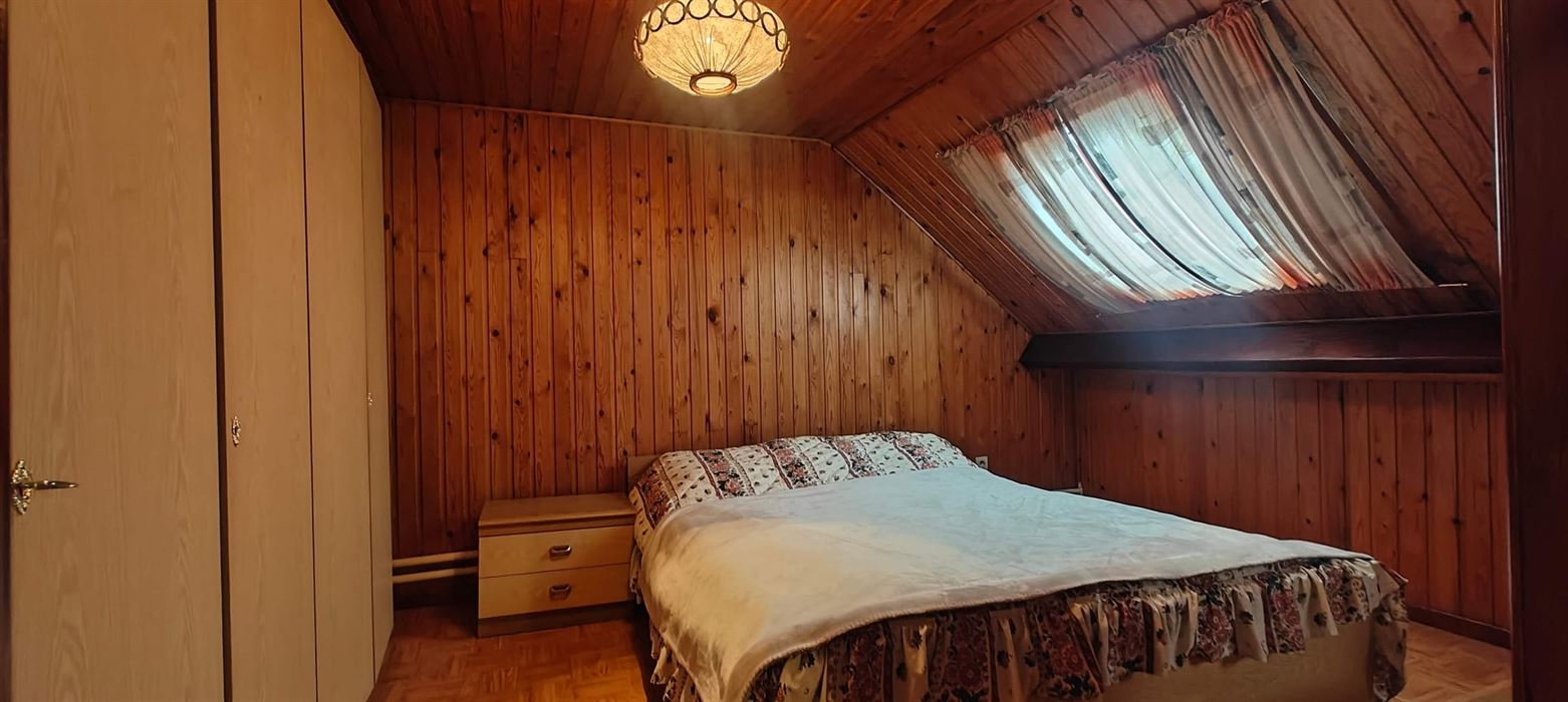 Te renoveren woning met 3 slaapkamers